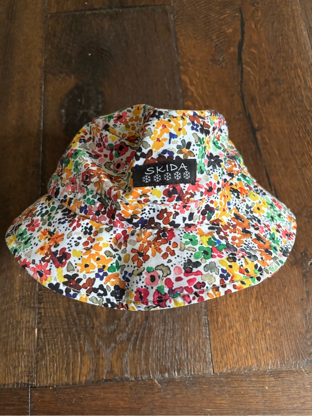 Skida bucket hat with multicolored floral print S/M